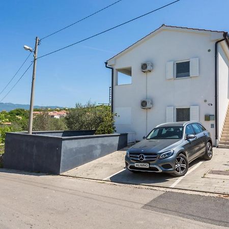 Apartment Trava Климно Екстериор снимка