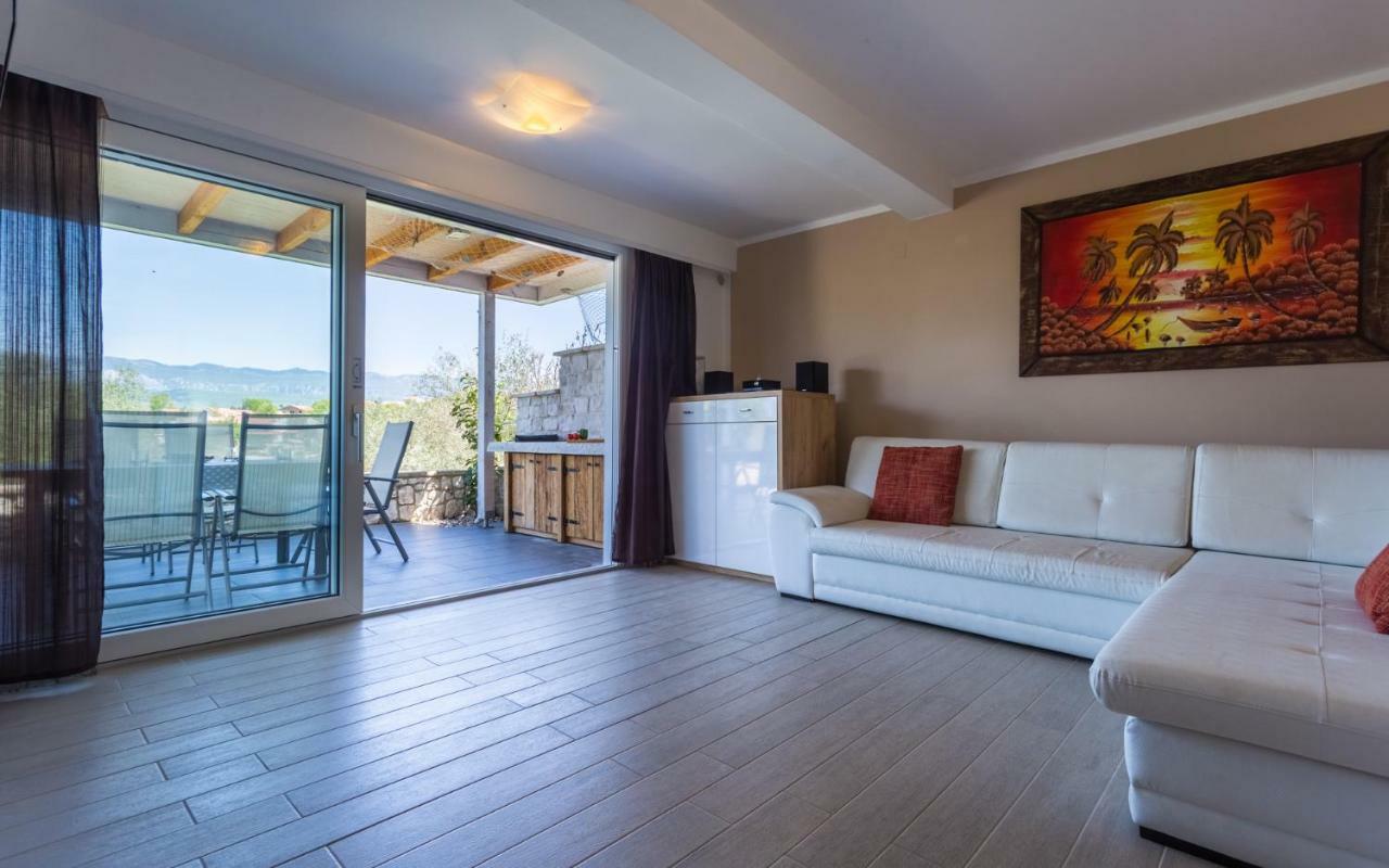 Apartment Trava Климно Екстериор снимка